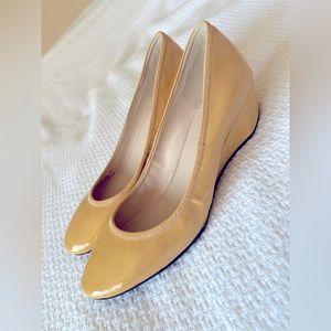 Cole Haan Grand Øs neutral patent leather wedge heels